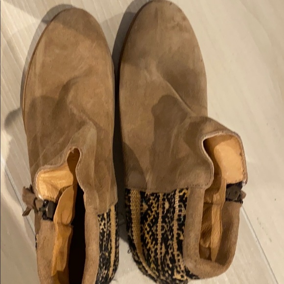 Suede booties - Picture 2 of 4